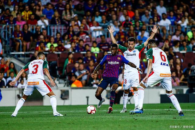 2026十堰马拉松鸣枪开跑 上万跑者领略“山水车城”